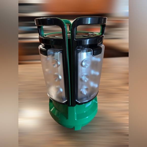 Coleman Camping Lantern Black and Green Size D Batteries (not included) Tested - Picture 8 of 13